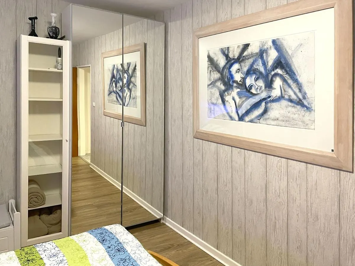 Apartment Ferienwohnung Köln-Poll